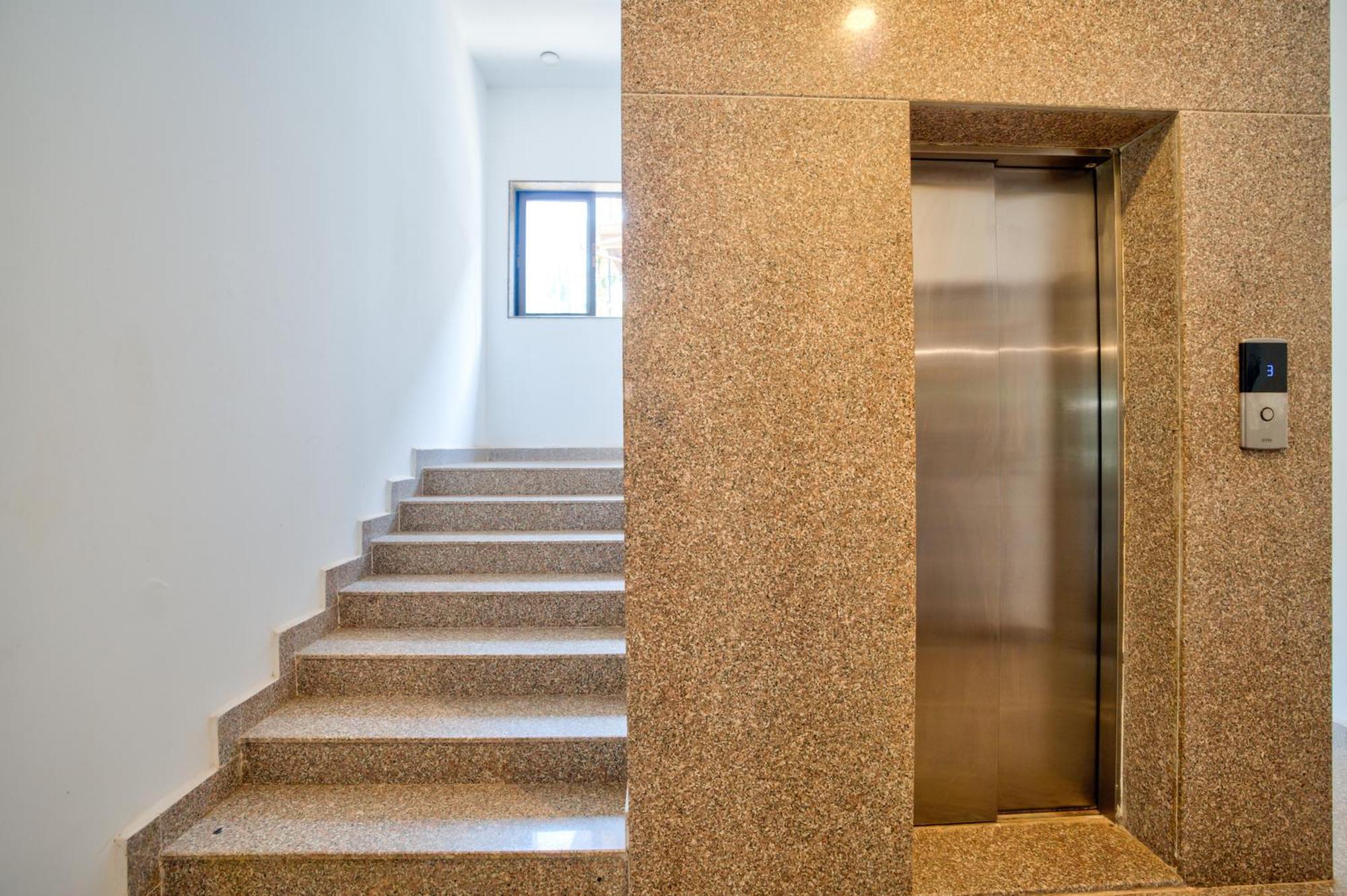Luxury 2Bhk Apartment Near Candolim Nerul  Exterior photo