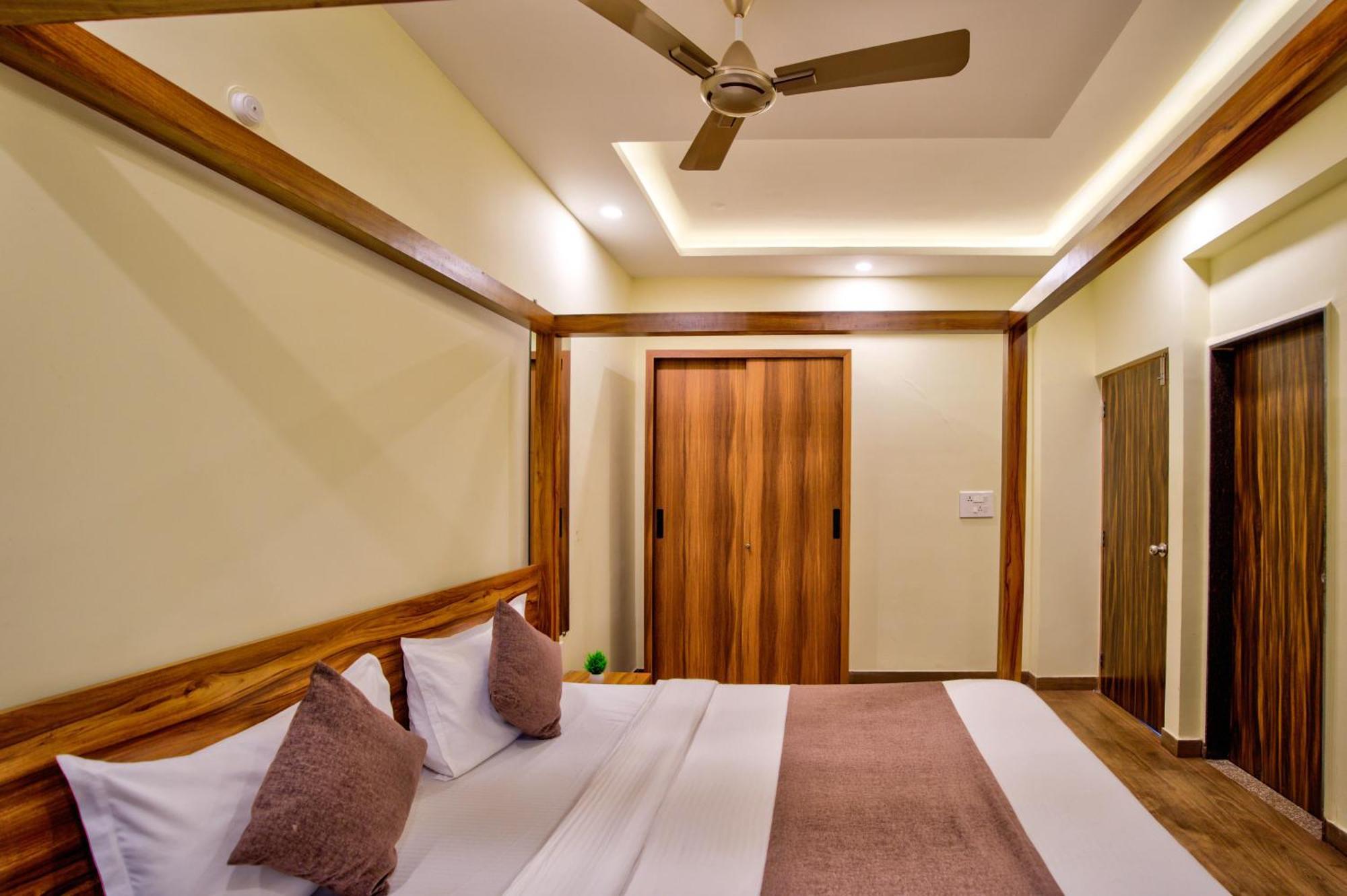 Luxury 2Bhk Apartment Near Candolim Nerul  Exterior photo